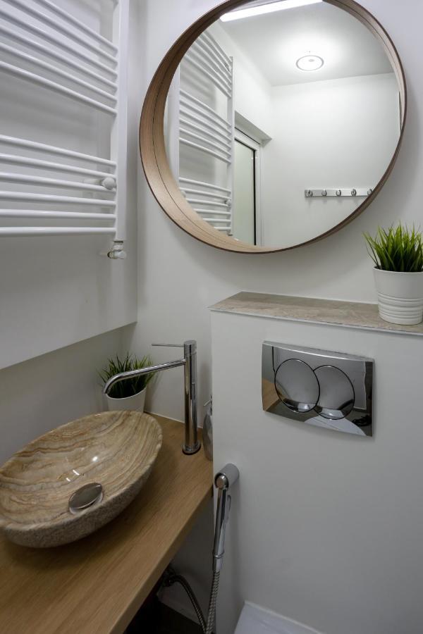Metropole Apartments Studio City Bucarest Esterno foto