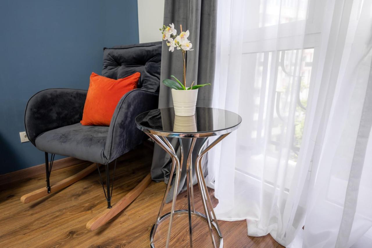 Metropole Apartments Studio City Bucarest Esterno foto